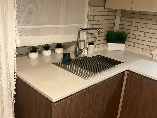 Угловая кухня «Италика» с акриловой столешницей фото 3